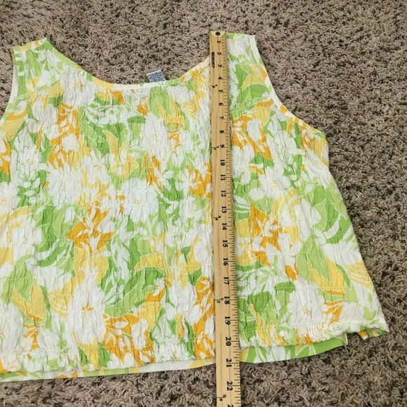 Ms. Lee Women's Smocked Crop Tank Top Size XL Floral Summer Casual Stretch White - Picture 8 of 8